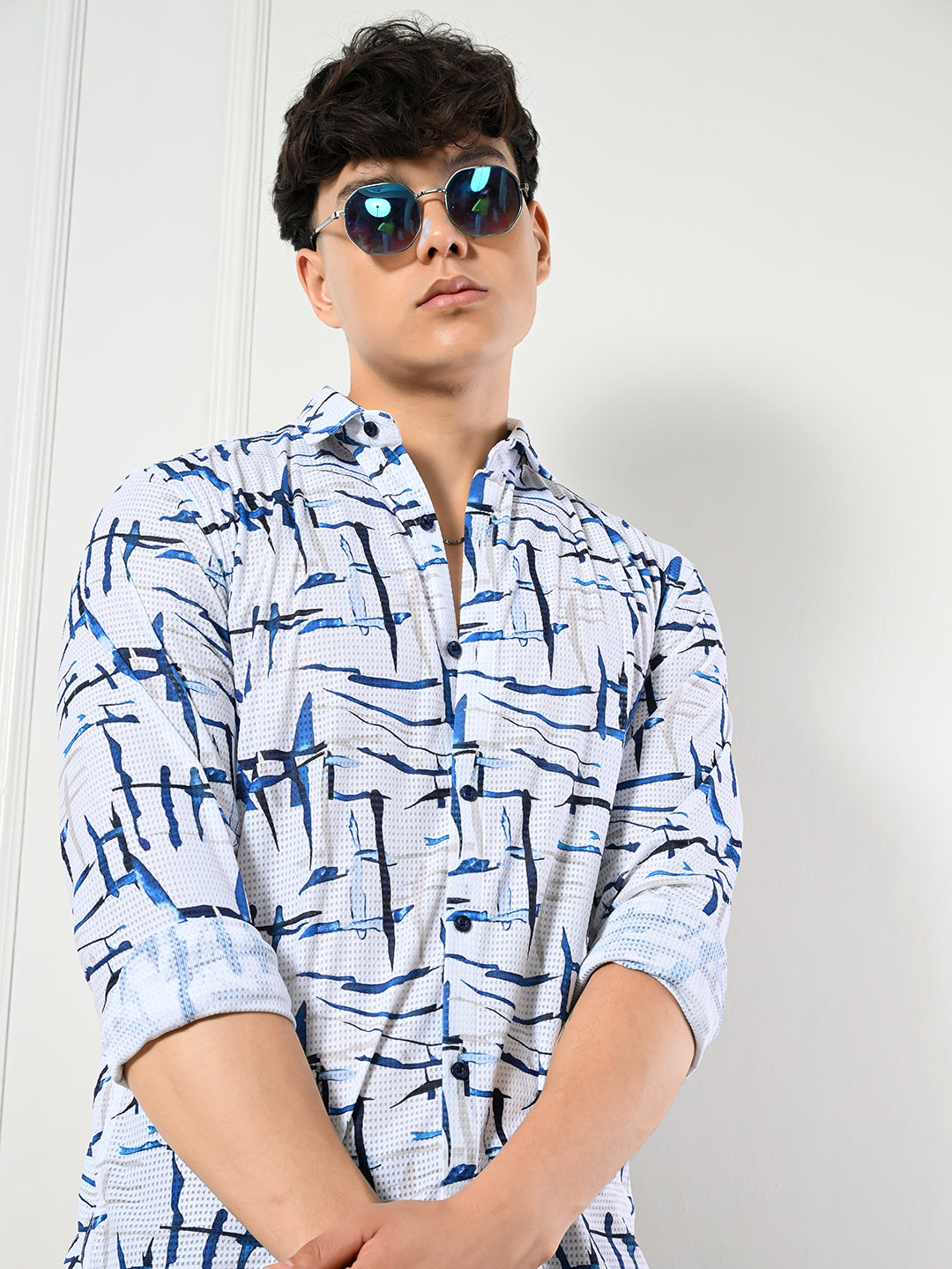 Men's abstract blue print casual shirt.