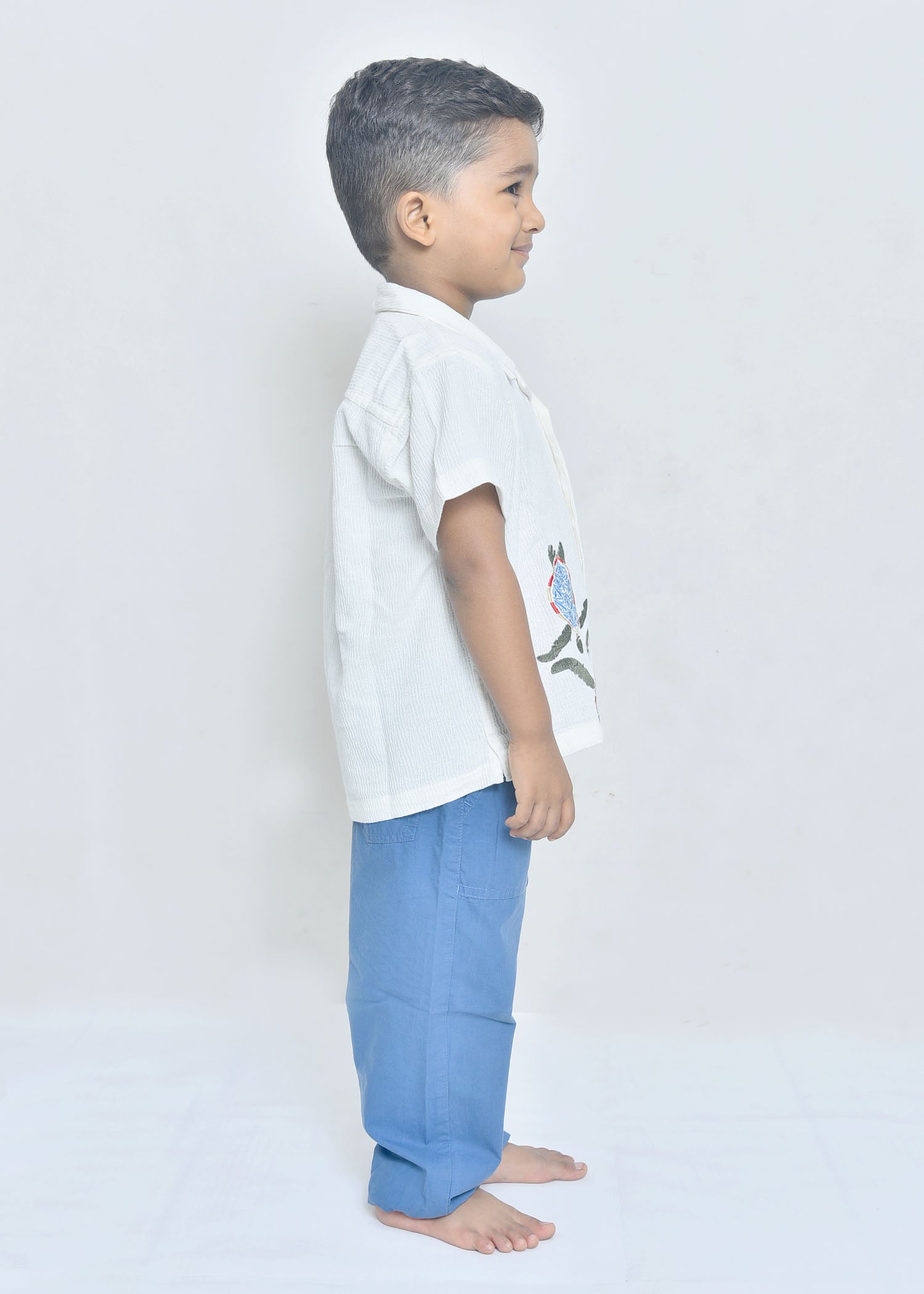 White Cotton Textured Shirt with Turtle Embroidery for Boys