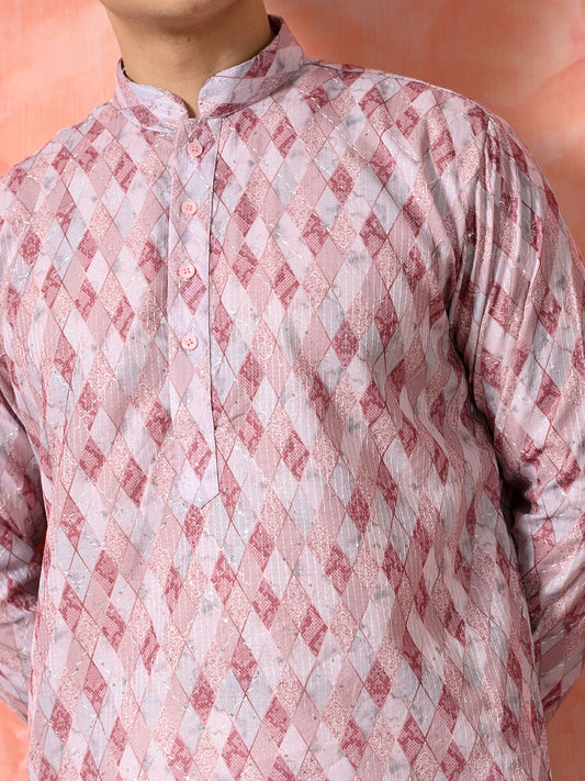 Men's pink geometric embroidered mandarin kurta.