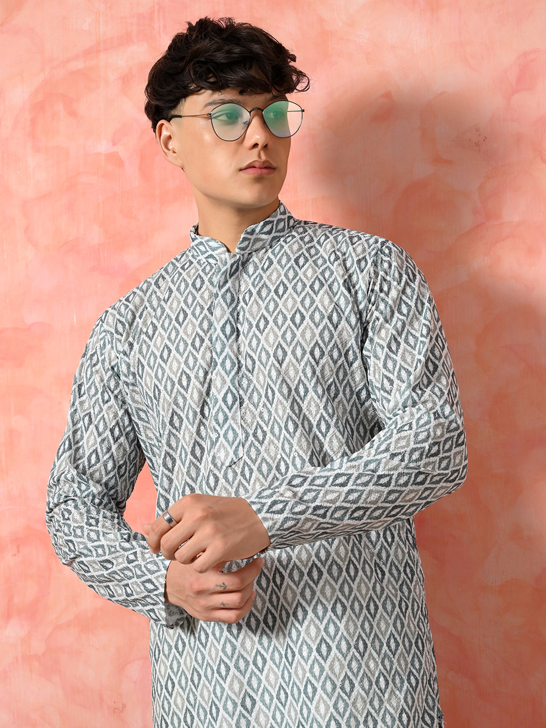 Men's grey floral print cotton kurta.